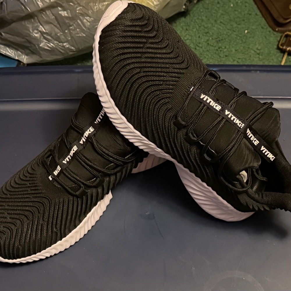 Size 9 Black and White Women’s Athletic Sneakers